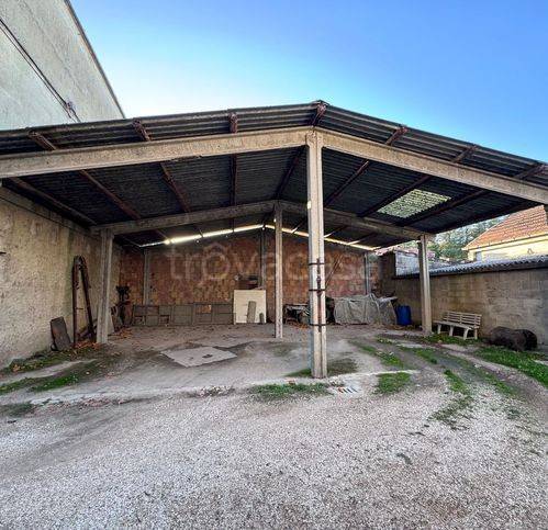 negozio in vendita a Sant'Angelo in Vado