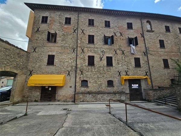 locale commerciale in vendita a Sant'Angelo in Vado