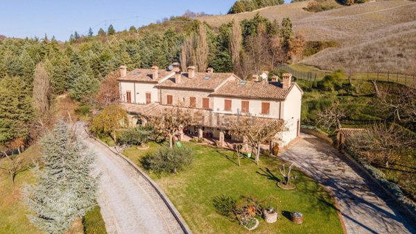 casa indipendente in vendita a Sant'Angelo in Vado