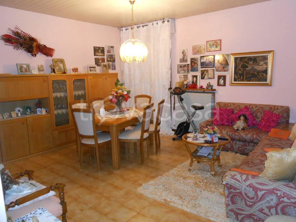 appartamento in vendita a Sant'Ippolito