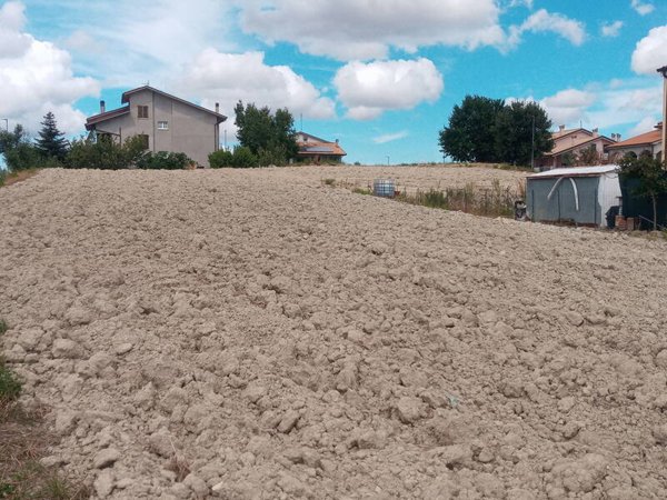 terreno edificabile in vendita a Sant'Ippolito