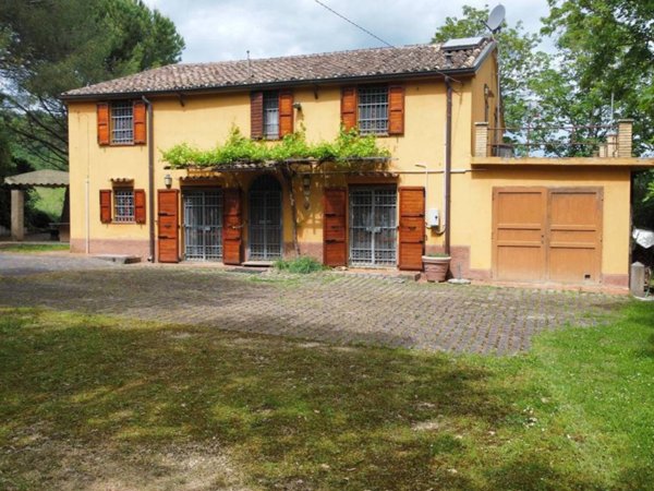 casa indipendente in vendita a Sant'Ippolito