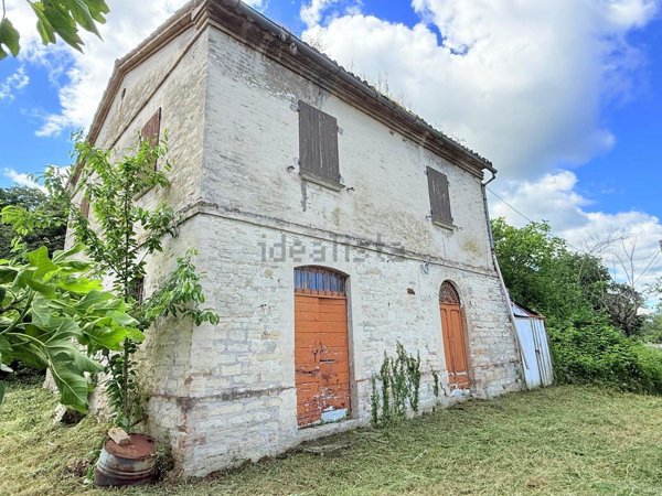pentavano in vendita a Sant'Ippolito