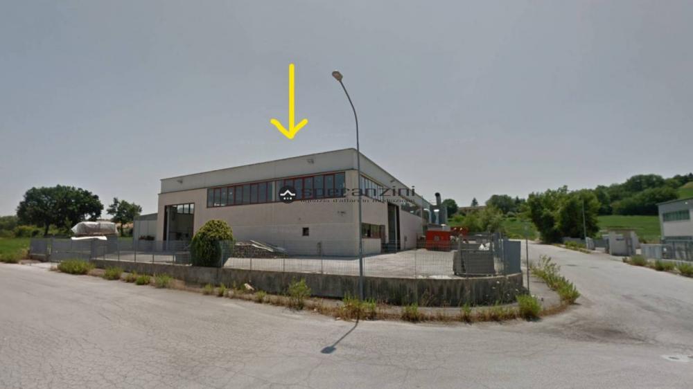 capannone in vendita a Sant'Ippolito