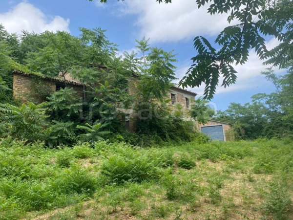 casa indipendente in vendita a Sant'Ippolito