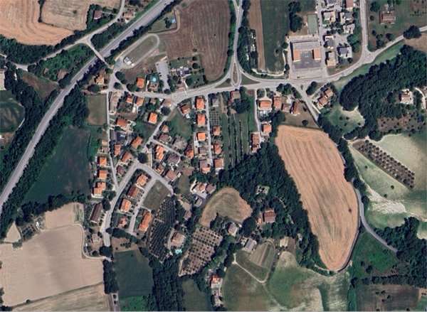 terreno edificabile in vendita a Sant'Ippolito