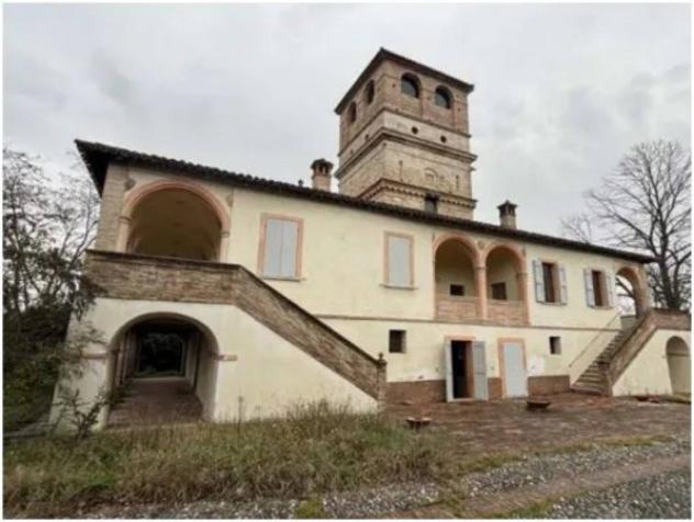 negozio in vendita a Sant'Ippolito