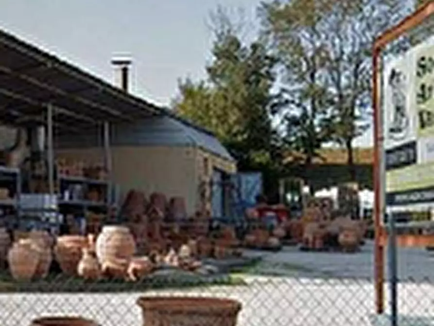 ufficio in vendita a Sant'Ippolito