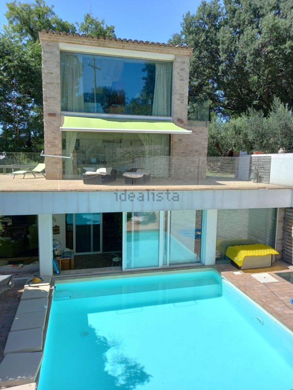 casa indipendente in vendita a Sant'Ippolito