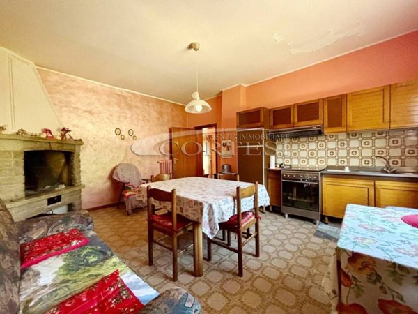 casa indipendente in vendita a Sant'Ippolito