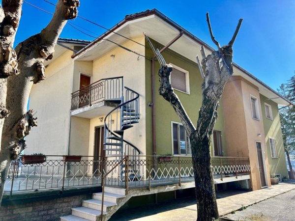 casa indipendente in vendita a Serra Sant'Abbondio