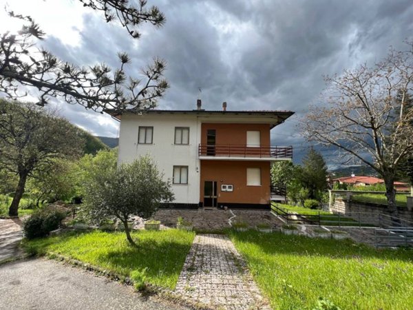 appartamento in vendita a Serra Sant'Abbondio in zona Leccia