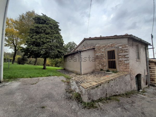 appartamento in vendita a Serra Sant'Abbondio