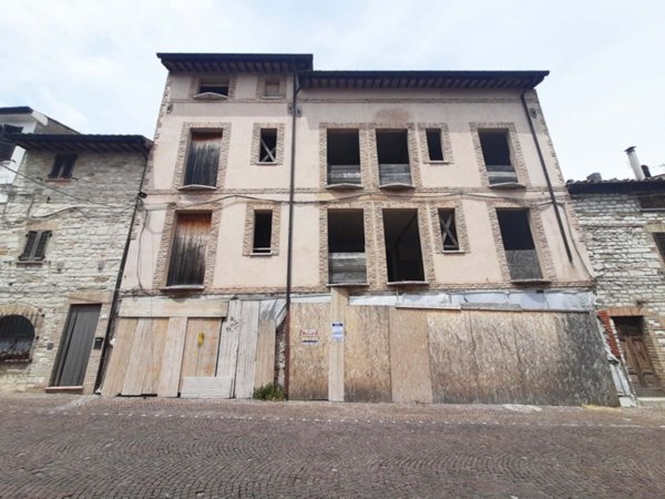 negozio in vendita a Serra Sant'Abbondio