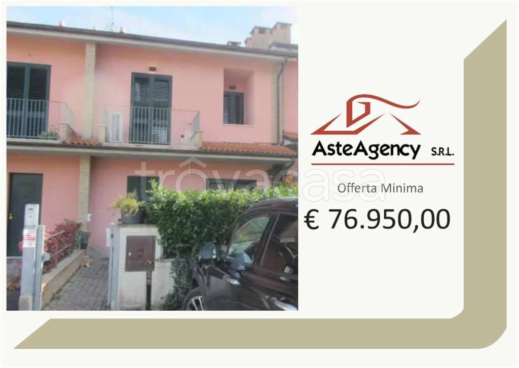 casa indipendente in vendita a Serra Sant'Abbondio in zona Villa