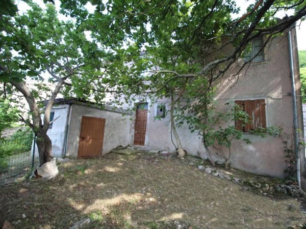 casa indipendente in vendita a Serra Sant'Abbondio