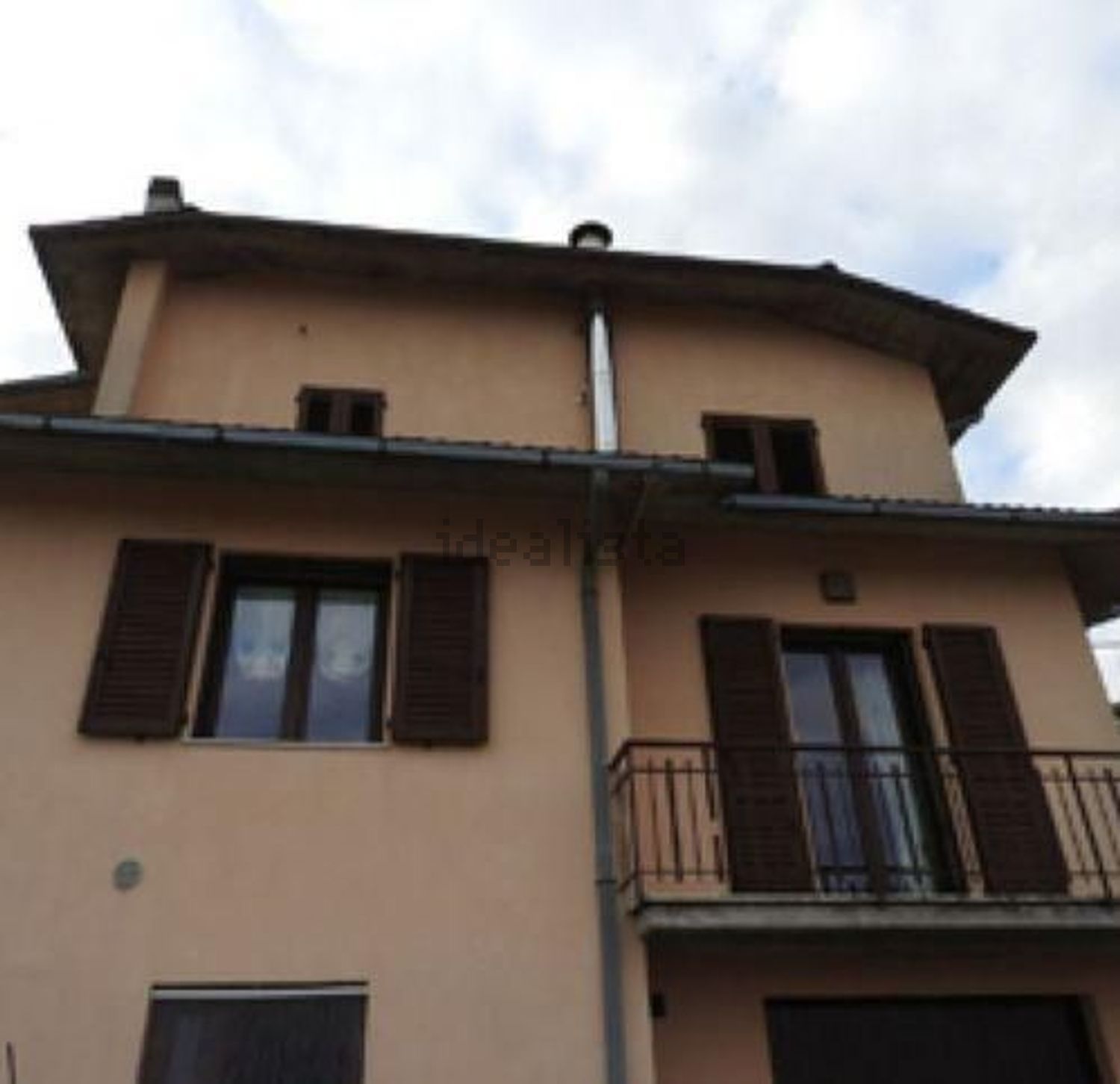 casa indipendente in vendita a Serra Sant'Abbondio in zona Villa