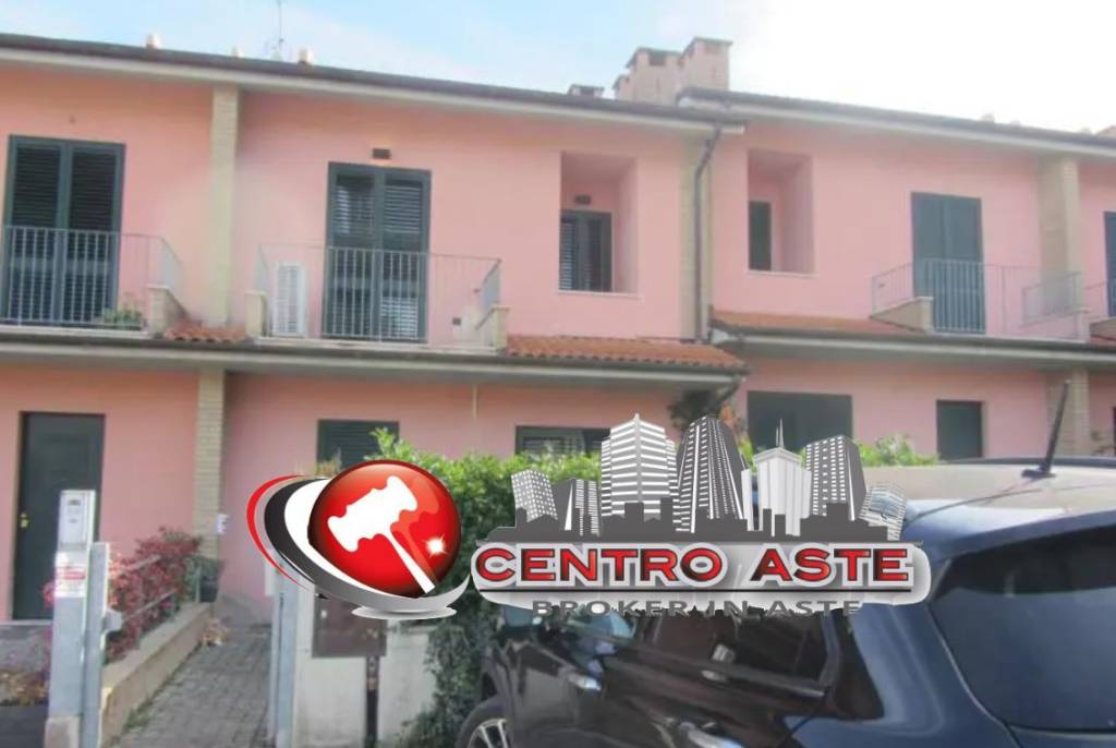 casa indipendente in vendita a Serra Sant'Abbondio in zona Villa