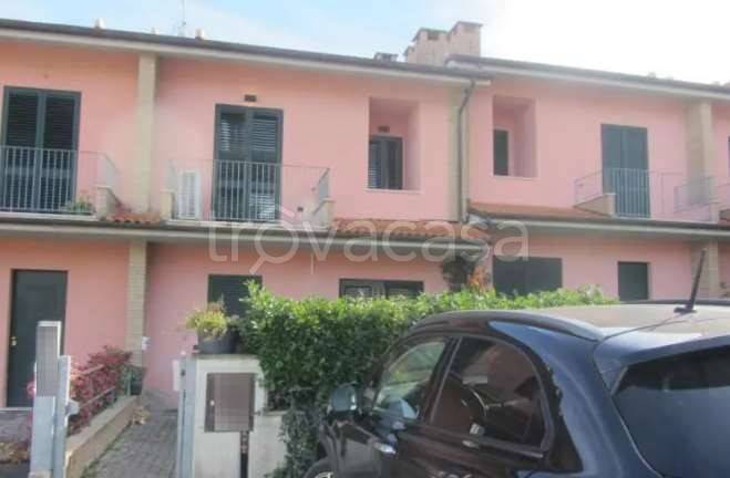 casa indipendente in vendita a Serra Sant'Abbondio in zona Villa