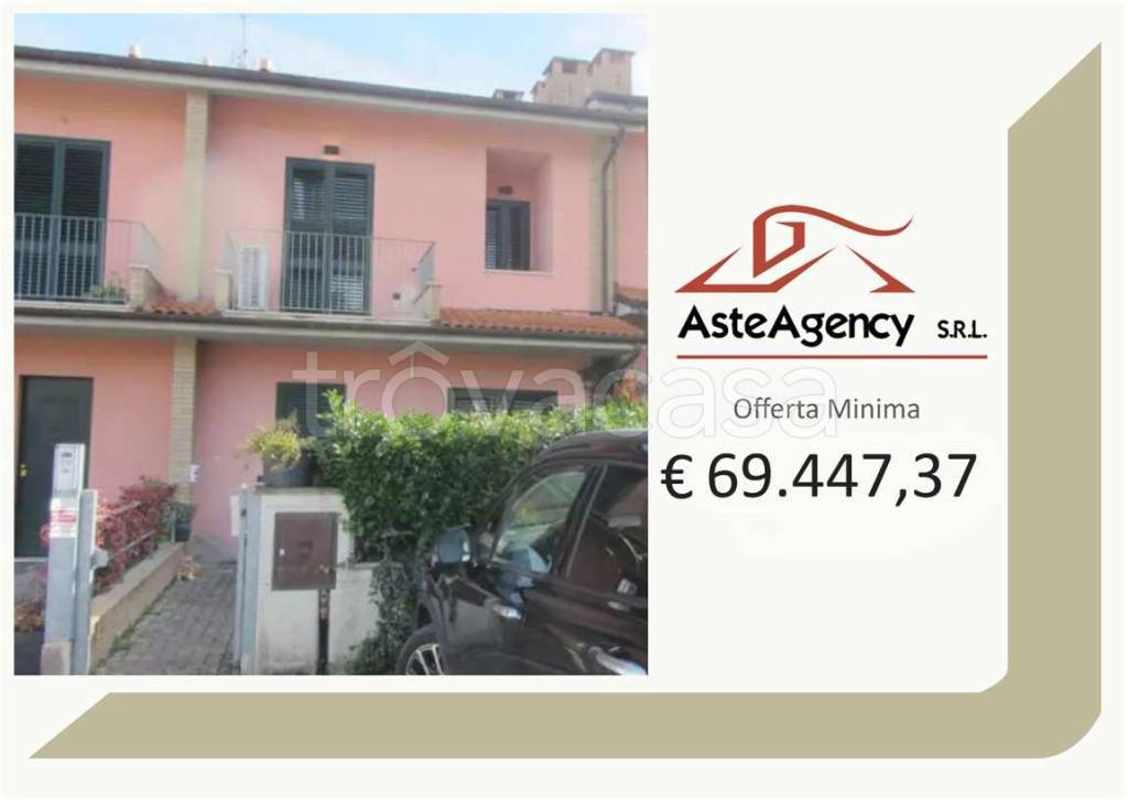 casa indipendente in vendita a Serra Sant'Abbondio in zona Villa