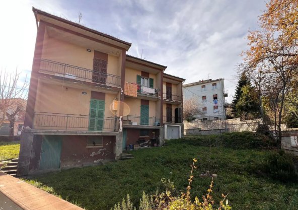 casa indipendente in vendita a Serra Sant'Abbondio