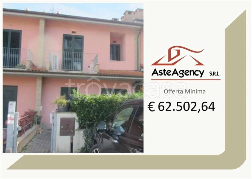 casa indipendente in vendita a Serra Sant'Abbondio