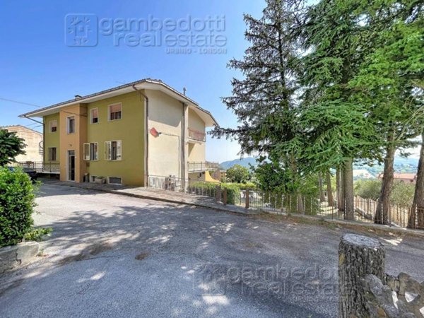 casa indipendente in vendita a Serra Sant'Abbondio