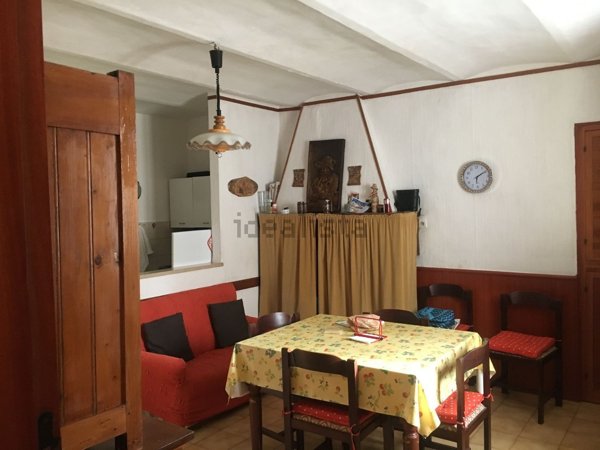 casa indipendente in vendita a Serra Sant'Abbondio