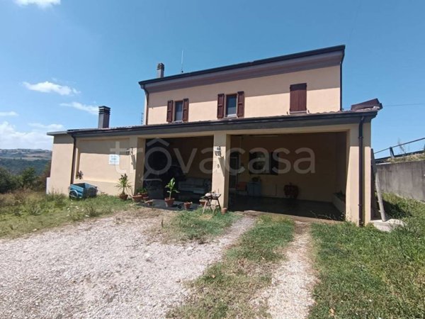 casa indipendente in vendita a Tavoleto in zona Casinella