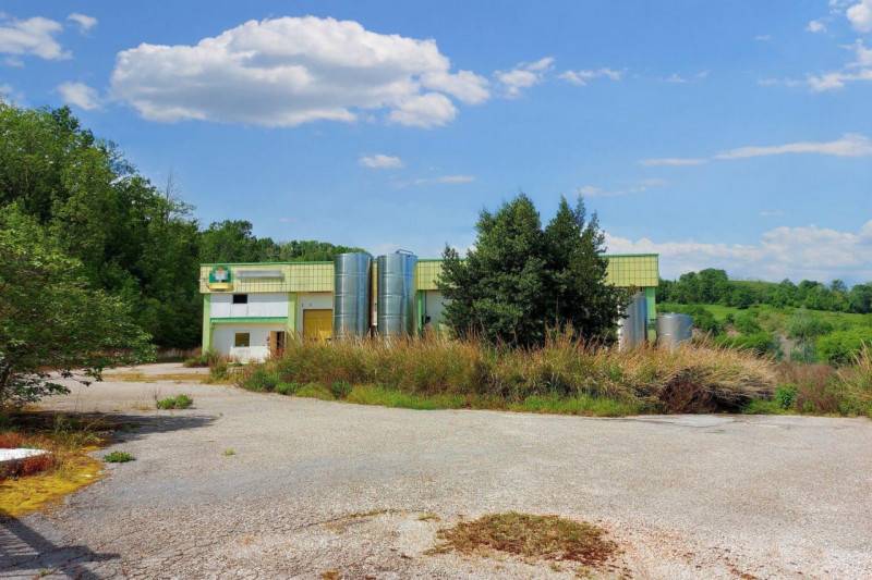 capannone in vendita a Tavoleto in zona Casinella