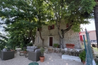 casa indipendente in vendita a Tavoleto
