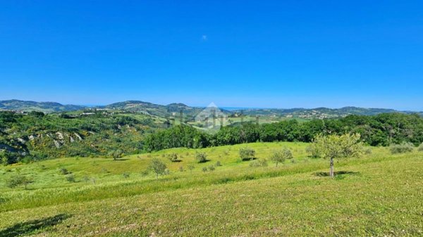 terreno edificabile in vendita a Tavoleto