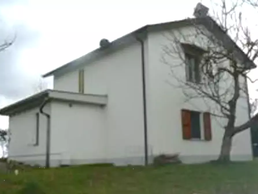 casa indipendente in vendita a Tavoleto