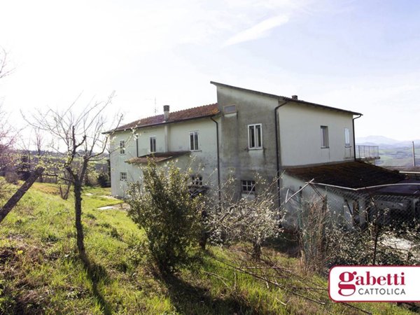 casa indipendente in vendita a Tavoleto in zona Casinella