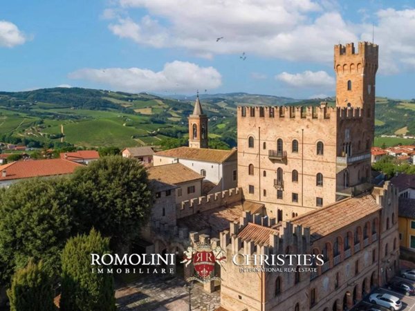 intera palazzina in vendita a Tavoleto