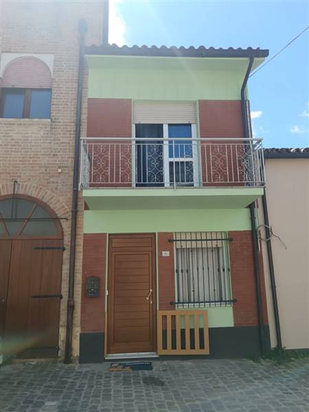 casa indipendente in vendita a Tavoleto