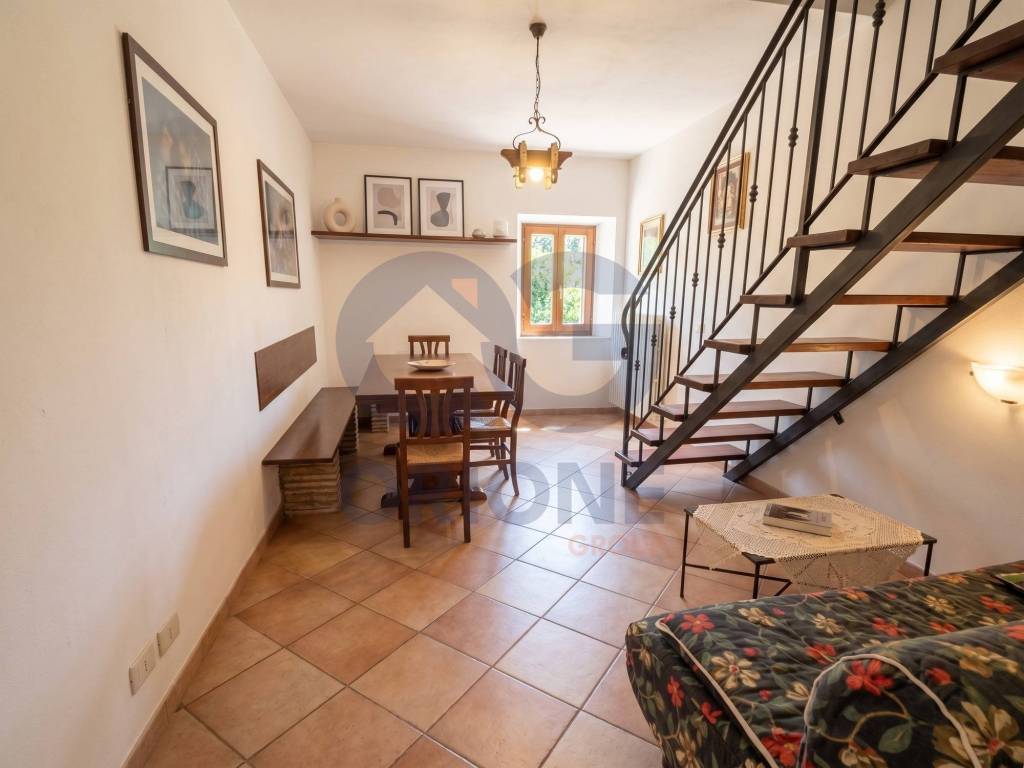casa indipendente in vendita a Tavoleto