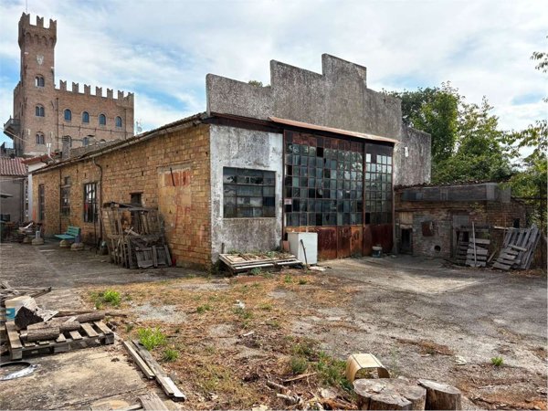 locale di sgombero in vendita a Tavoleto