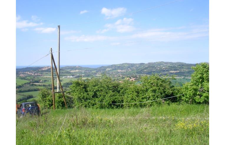 terreno edificabile in vendita a Tavullia in zona Monteluro
