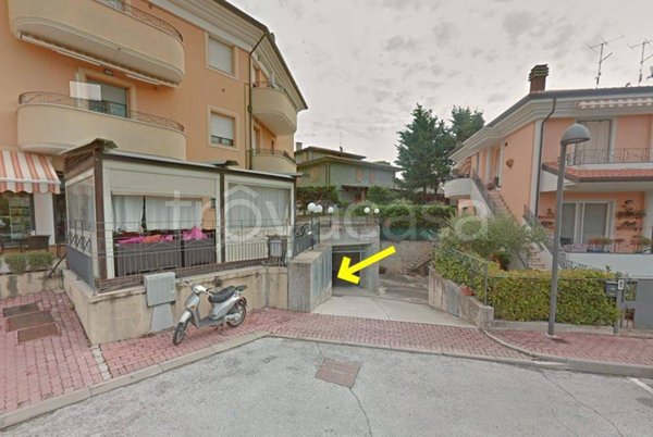 locale commerciale in vendita a Tavullia