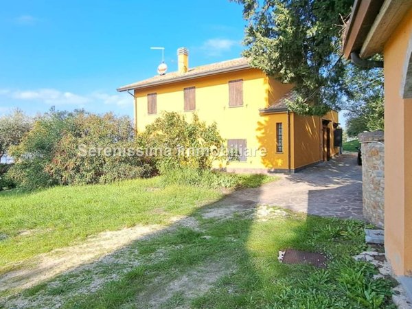 casa indipendente in vendita a Tavullia