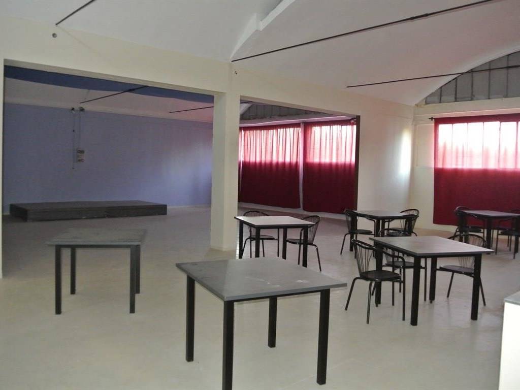 negozio in vendita a Tavullia in zona Padiglione