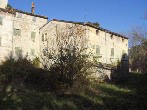 intera palazzina in vendita a Tavullia in zona Case Bernardi
