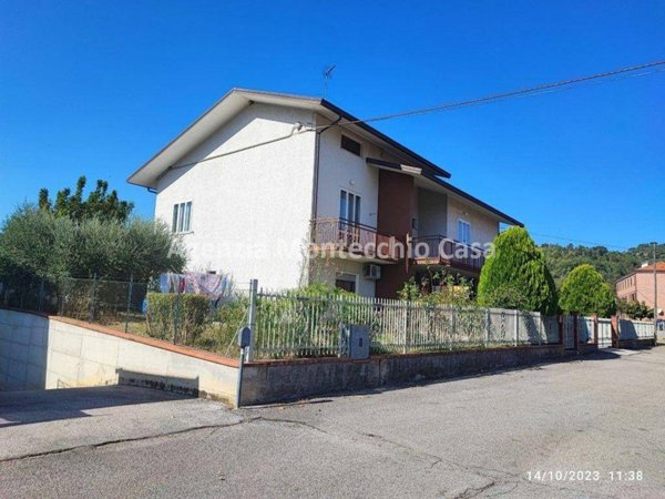 casa indipendente in vendita a Tavullia in zona Case Bernardi