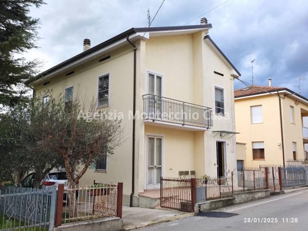 casa indipendente in vendita a Tavullia in zona Padiglione