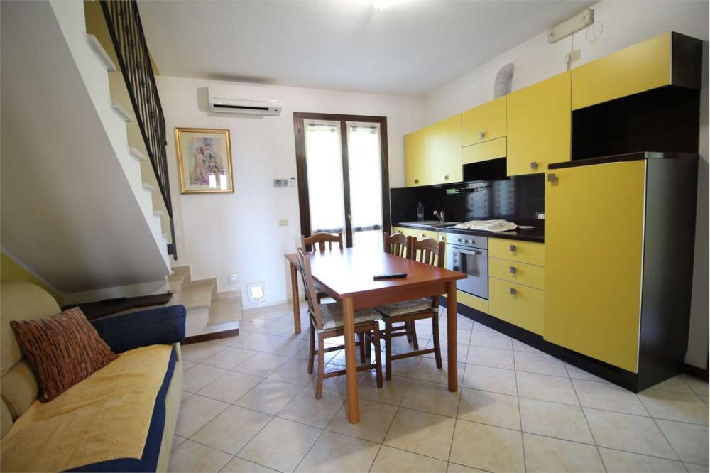 appartamento in vendita a Tavullia in zona Case Bernardi