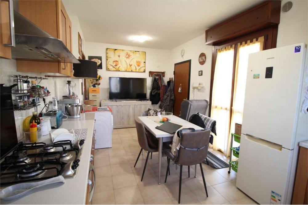 appartamento in vendita a Tavullia in zona Case Bernardi
