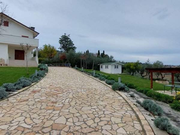 casa indipendente in vendita a Tavullia