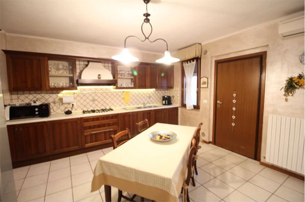 appartamento in vendita a Tavullia in zona Case Bernardi