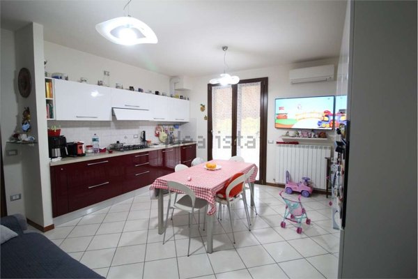 appartamento in vendita a Tavullia in zona Padiglione